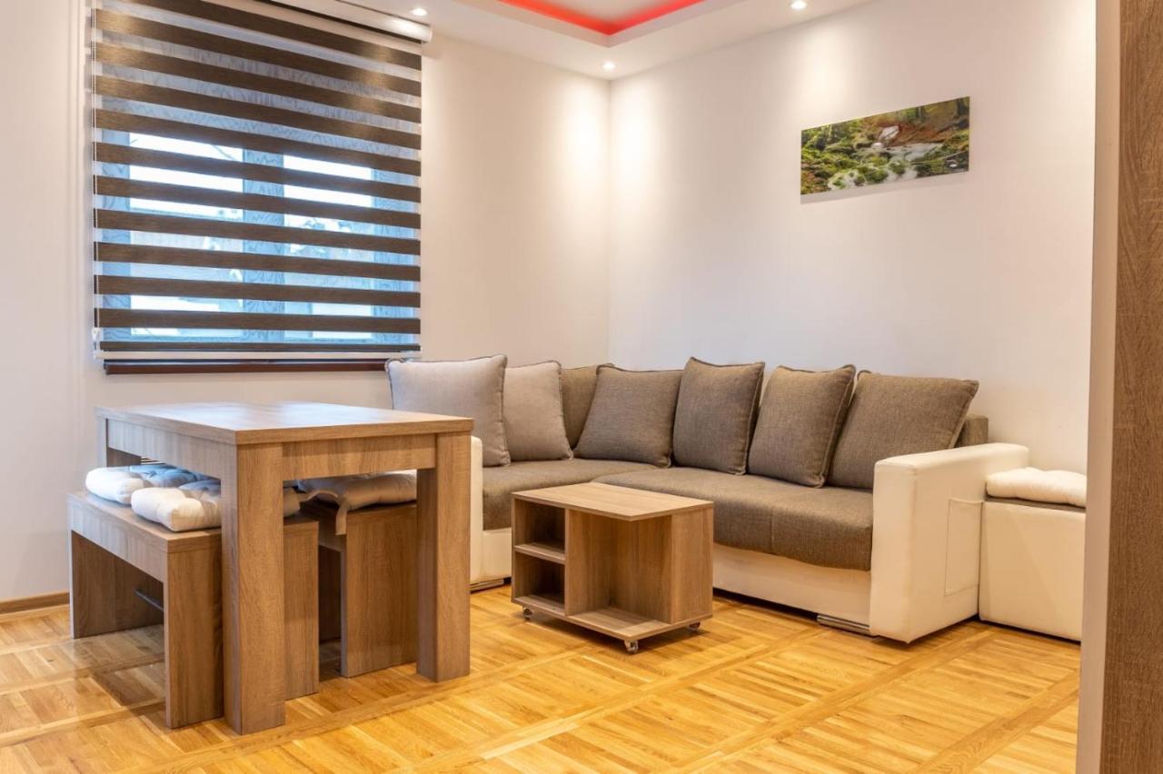 Apartments Mikic ซลาตีบอร์ ภายนอก รูปภาพ